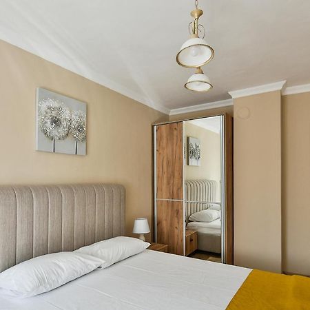 Top Location Flats In Varna Eksteriør bilde